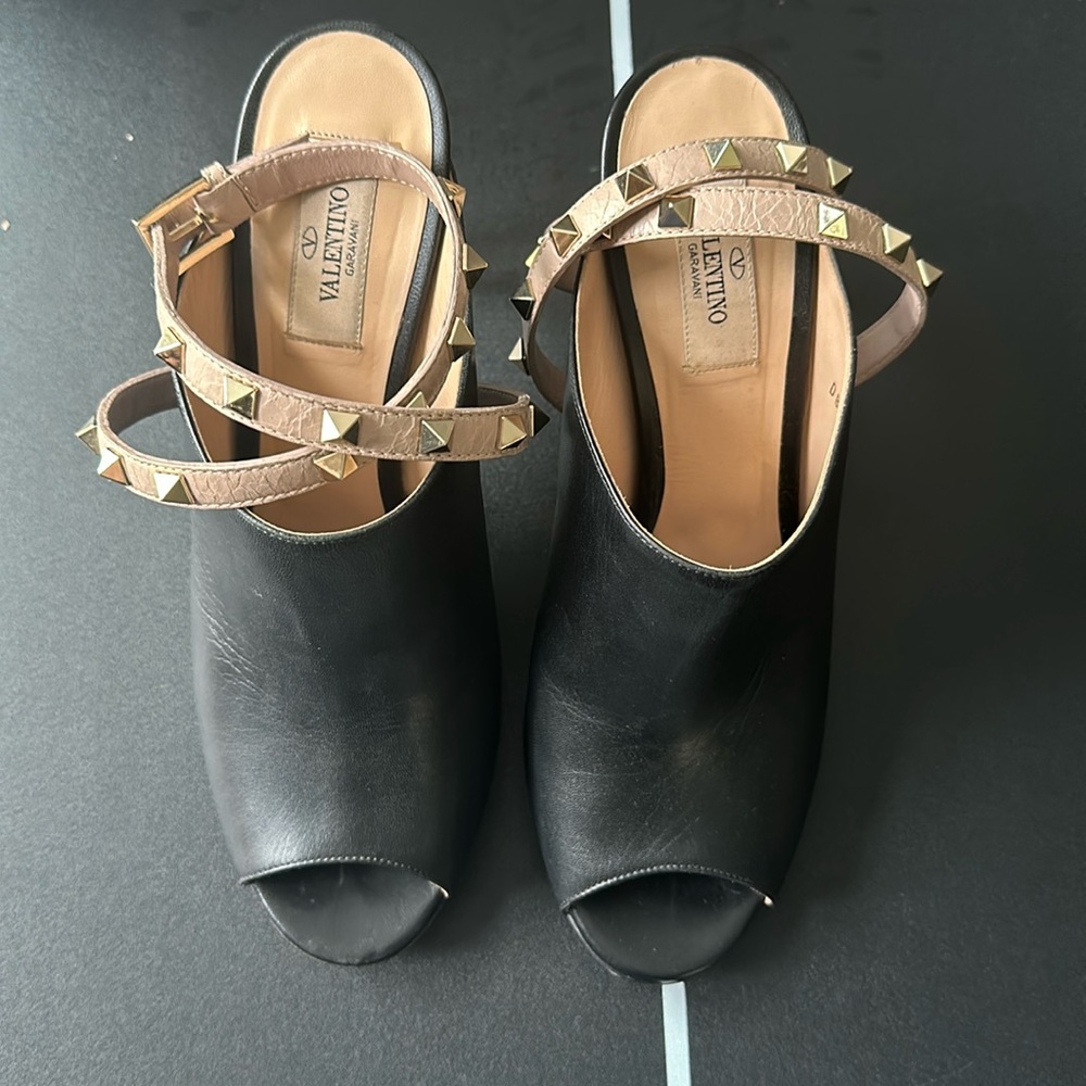 Valentino Garavani rockstuded sandal